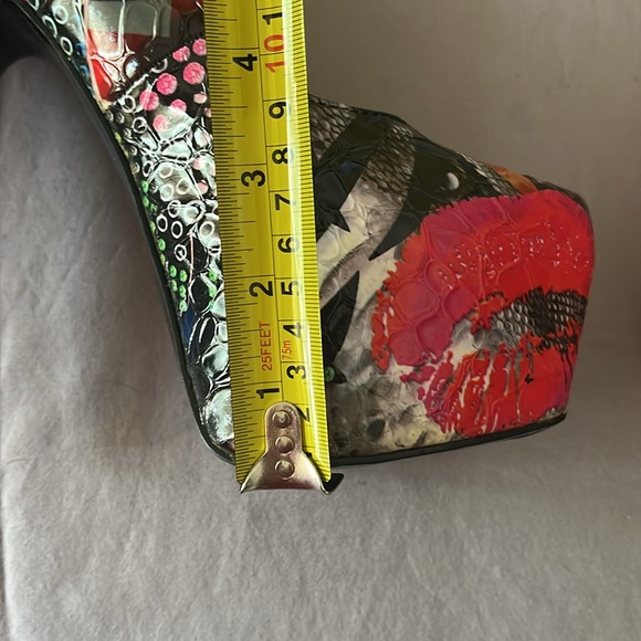 Madden girl Rossette modern design high heels. Women’s size 7.5 - Picture 8 of 9